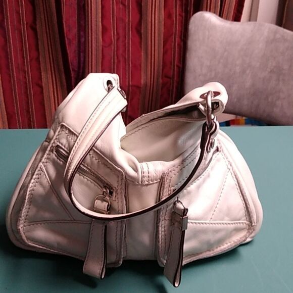 Tignanello White Leather Large Shoulder bag Front Zipper pockets Cottagecore - Picture 1 of 13